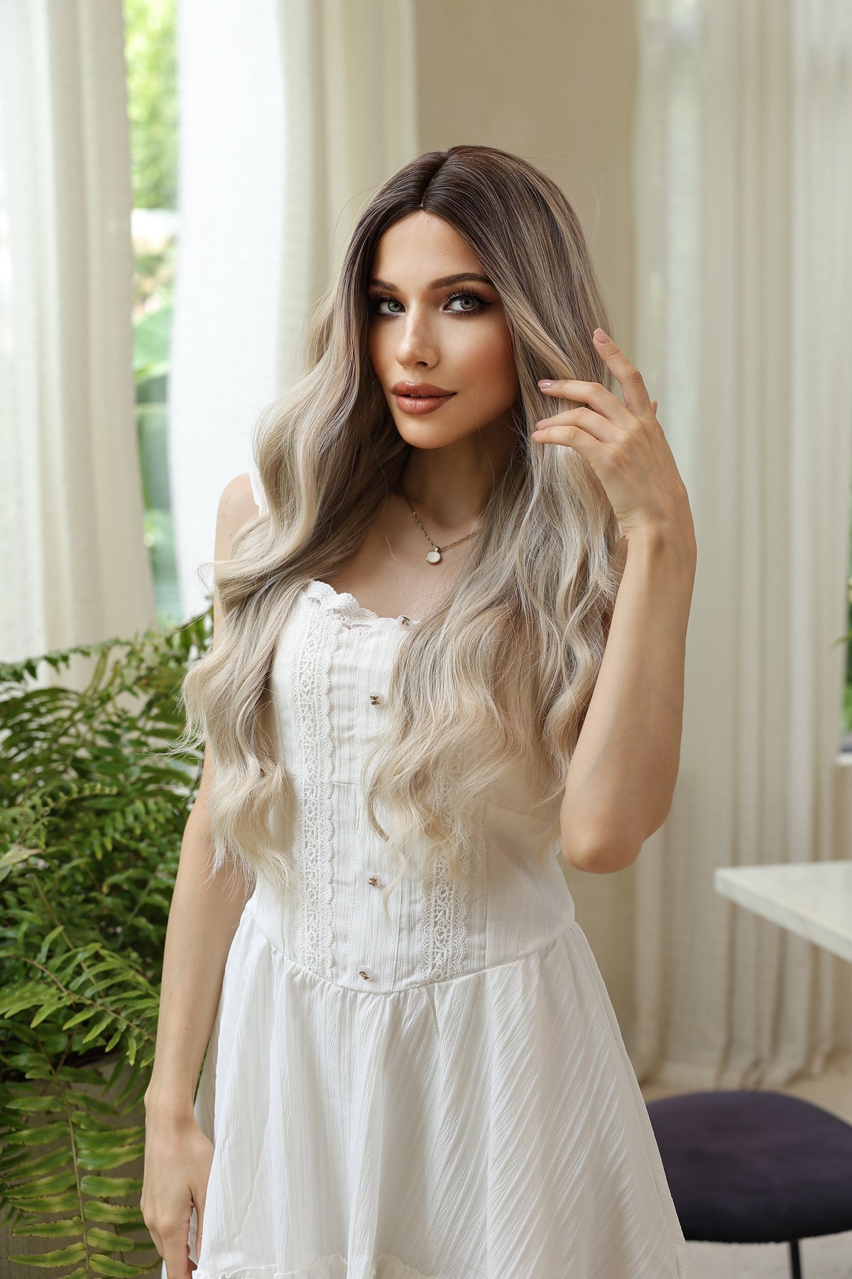 Long Blonde Wig with Dark Roots and Highlights – Synthetic Blend